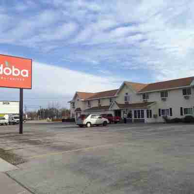 Lakeside Motor Inn Hotel Exterior