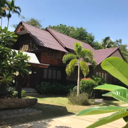 Baan Suan Rim Klong