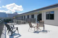 Acacia Lake View Motel