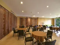 Sir James Resort Hotels in Amphoe Muak Lek