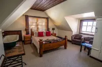 Gold Mine Guest House and Cafe