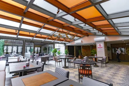 Nova Vista Centrum Hotel Eskisehir, a Member of Radisson Individuals Отели в г. Эскишехир