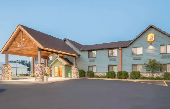 17街歌瑞爾木材湖畔屋酒店