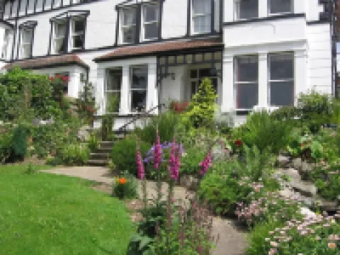 Bryn Derwen Guest House Hotels near Conwy