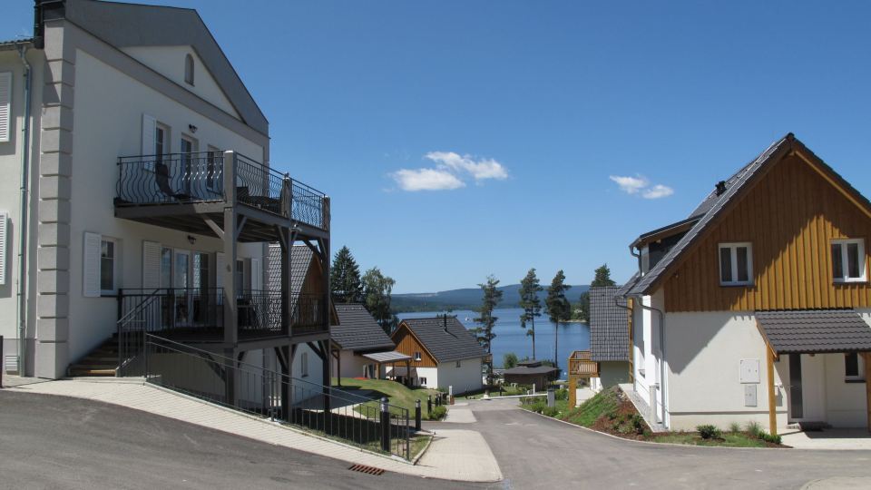 Lakeside Village 13