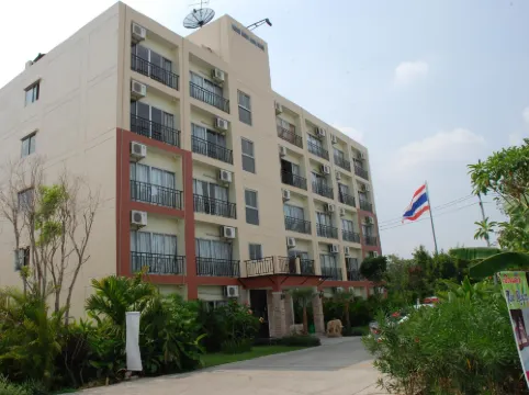 آشيا ريزورت كاسيت ناوامين