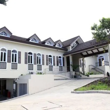 Country Chateau Hotel