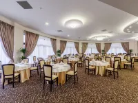 Hotel Sir Royal Hotels near S-Park