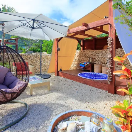 Glamping Resort Yokabushi Отели рядом с достопримечательностью «Пляж Сансет, Исигаки»