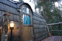 Igluhut Sleeping with Reindeer Hotels in Еспоо