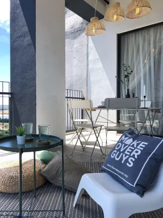 Designer 1Br Tamarind w Balcony IdealHub 1510 Отели рядом с достопримечательностью «Таман Тасайк Сайберджая / Сайберджая Лейк Гарденс»