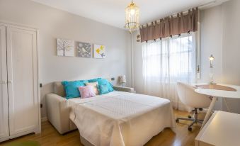 Teatro Nuovo Apartment with Free Parking