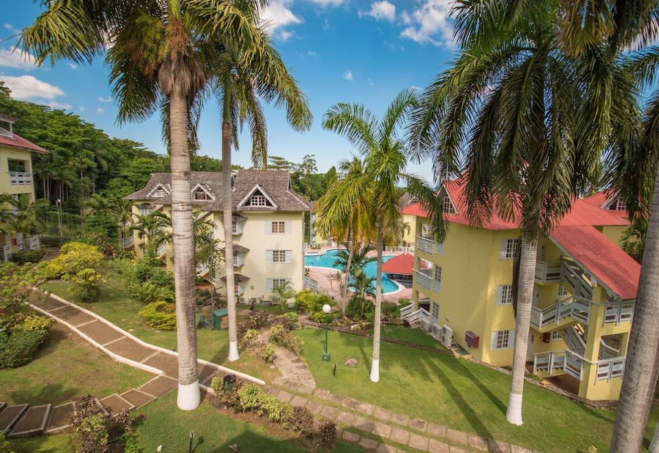 Comfort Apartments at the Ridge - Housity