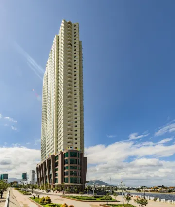 Muong Thanh Luxury Khanh Hoa Отели рядом с достопримечательностью «Чамские Башни Понагар»