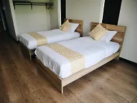 BaanPloen Hotels in Takhli