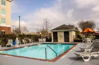 Comfort Inn Smithfield Near I-95 - Pools
