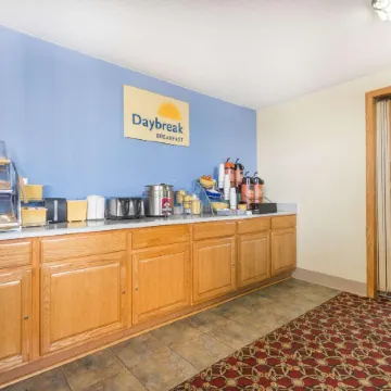 Days Inn by Wyndham Gillette