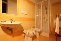 Il Ristoro Del Viandante Отели в г. Озимо