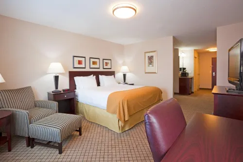 Holiday Inn Express & Suites Winona by IHG