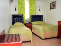 Yunus Hotel Hotels near Alauddevle Mosque