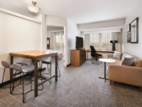 Residence Inn 酒店代託納比奇賽道/機場店 鄰近戴通納海灘機場的酒店