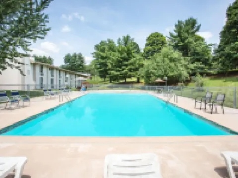 Spark by Hilton Daleville Roanoke North Hotels in Botetourt County