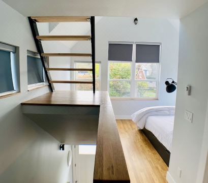 Birdhouse on GreenLake