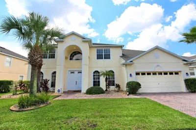 Redawning提供的大型泳池/水療陽台帶視野高爾夫6臥室別墅 Highlands Reserve Golf Club附近的飯店