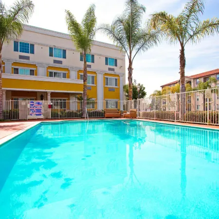 Hotel Marguerite Anaheim/Garden Grove, Trademark Collection