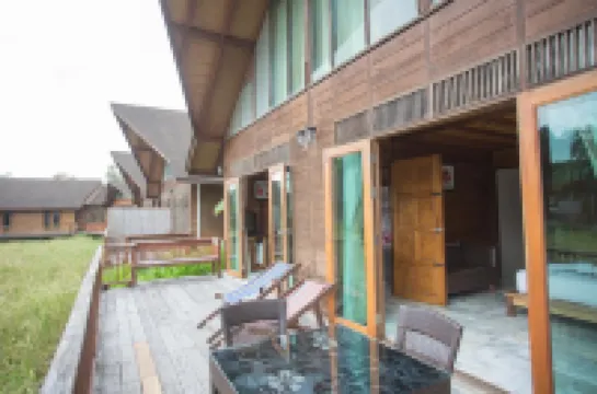 Rice Farm Villa Suratthani