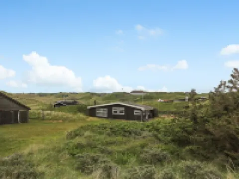 "Nea" - 234m from the Sea