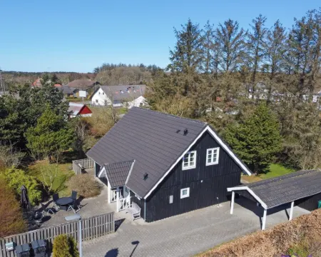 "Othelia" - 1.8km from the Sea Hoteles en Bindslev