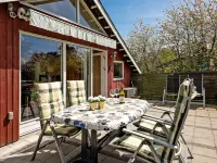 "Henna" - 550m to the Fjord Hotels in Vordingborg