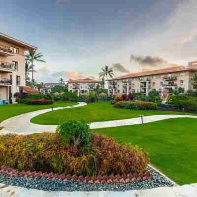 Marriott's Waiohai Beach Club Hotel Exterior