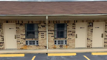 Luxury Inn Forrest City Отели рядом с достопримечательностью «Форрест-Сити Рекреэйшен»