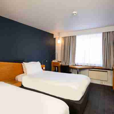 Holiday Inn Express Taunton East Rooms
