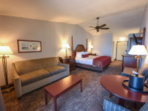 Best Western Plus Dockside Waterfront Inn Hotels in Mackinaw Township