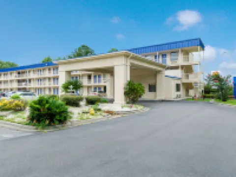 Motel 6 Pooler, GA - Savannah Airport Hotel di Pooler