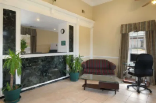 เดย์สอินน์ บายวินด์แฮม KU ลอเรนซ์