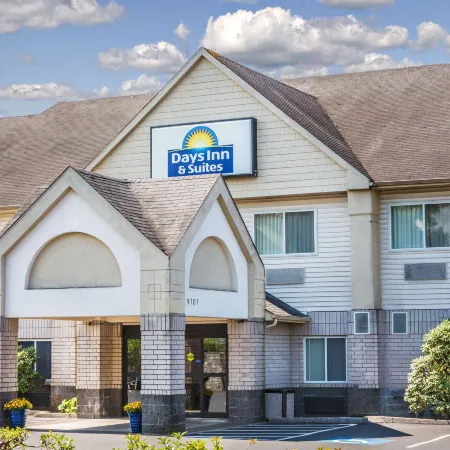 Days Inn & Suites by Wyndham Vancouver
