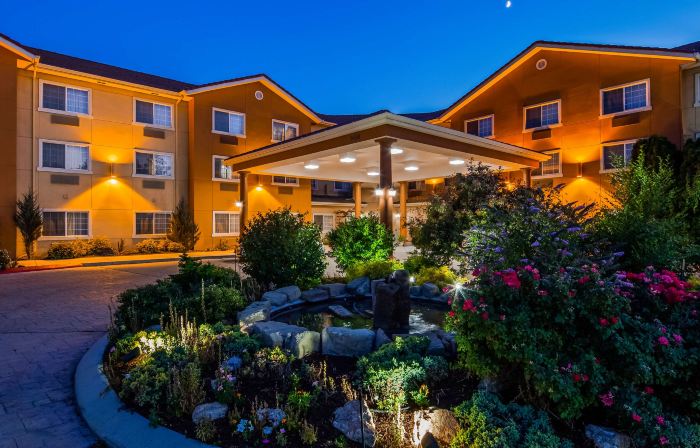 Best Western Plus Caldwell Inn  Suites