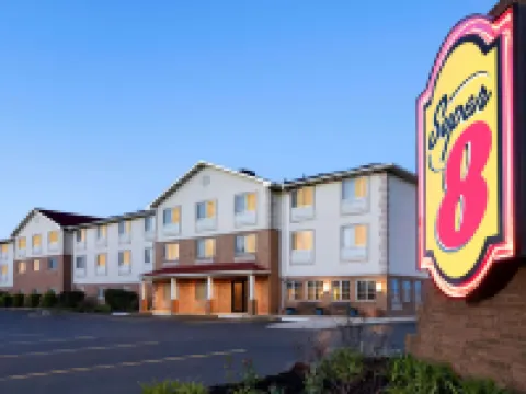 亞克朗-格林-尤寧敦速8酒店 格林酒店