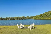 Waterfront Oasis on Tims Ford Lake: Pool/Kayak! - Wifi