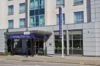 DoubleTree by Hilton London Chelsea Hotels near Battersea Arts Centre