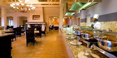 Restaurant The Caledon Hotel Photo