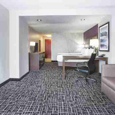 La Quinta Inn & Suites by Wyndham Williams-Grand Canyon Area Rooms