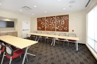 TownePlace Suites Grove City Mercer/Outlets Hoteles en Municipio de Springfield