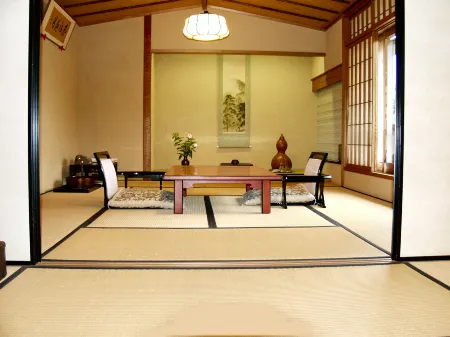 Ise Todaya Ryoan Отели рядом с достопримечательностью «Meotoiwa Front Approach»