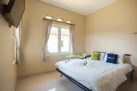 Urbanview Resort Adang Zecky Cisarua Puncak by RedDoorz Hotels in 