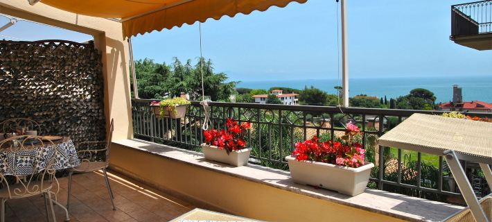 Dinky Home Air-Conditioned Penthouse with Sea View Terrace Hotels in Formia
